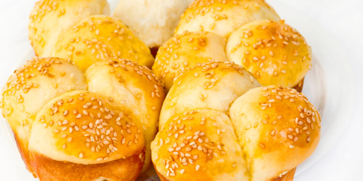 Soft No-Knead Dinner Rolls