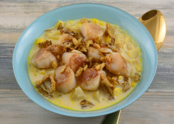 Seared Scallops with Jalapeno Vinaigrette