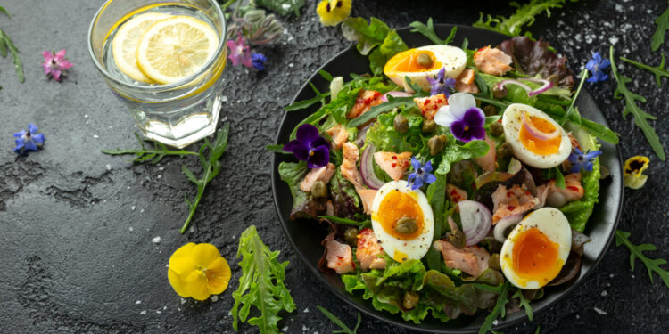 Spiced grains with peas, spinach and jammy eggs