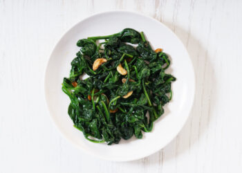 Garlic-Sesame Sauteed Spinach