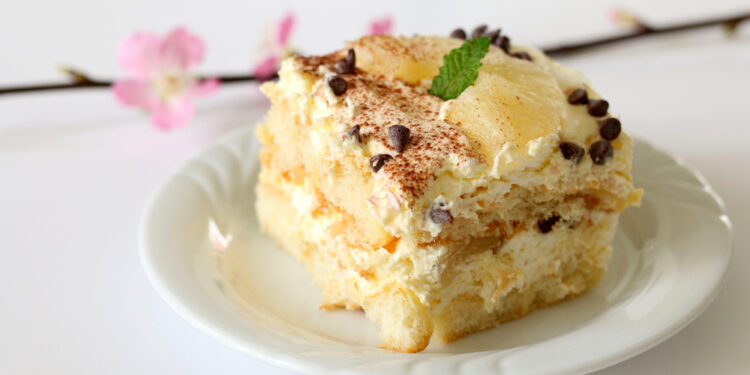 Vegan Mug Cake with Pineapple and Mint