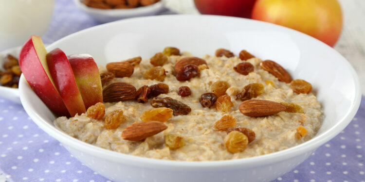 Apple Pie Oatmeal Breakfast
