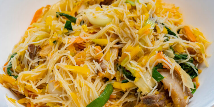 Taiwanese Fried Rice Noodles