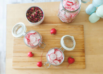 Quick Pickled Radishes