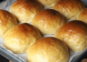 Pumpkin Dinner Rolls in the Bread Machine
