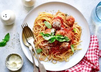 Italian Spaghetti Sauce with Meatballs