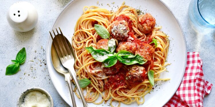 Italian Spaghetti Sauce with Meatballs