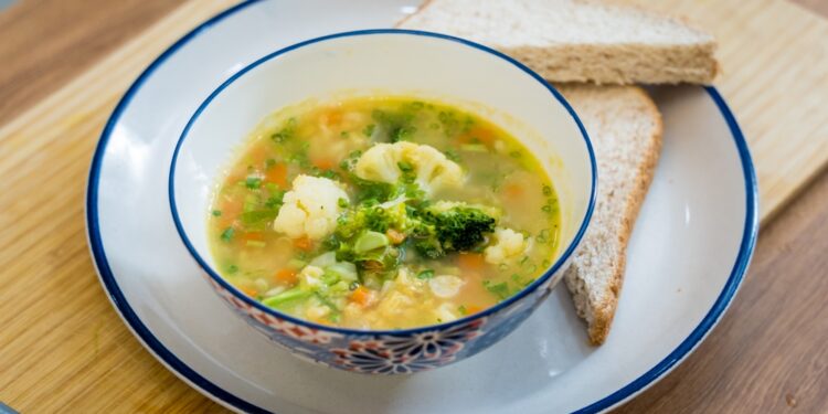 Creamy Curry Cauliflower and Broccoli Soup