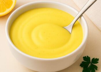 Quick and Easy Hollandaise Sauce in the Microwave