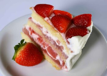 Strawberry Pretzel Salad Poke Cake