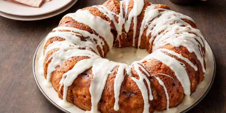Cinnamon Roll Monkey Bread