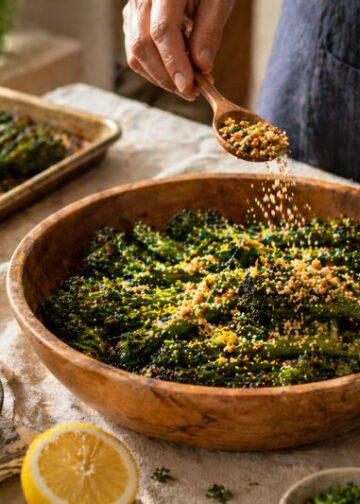 Crispy Lemon Parsley Roasted Broccolini with Garlic Breadcrumbs