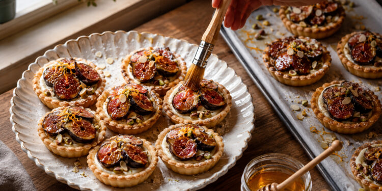 Roasted Fig Mascarpone Tartlets with Honeyed Citrus Glaze
